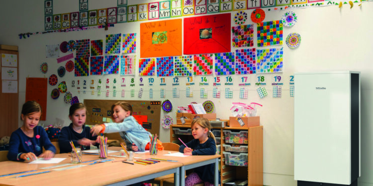 Unabhängig von Corona und anderen Viren ist mit einem Miele AirControl auch ein langfristiger Mehrwert zu sehen. Die Reduktion der Aerosolbelastung bei geschlossenen Fenstern reduzierte sich um mehr als das Dreifache. © Miele