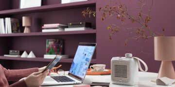 Wohlfühltemperaturen im Home Office mit dem neuen Capsule Desk von De‘Longhi