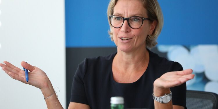 Marion Mitsch, Geschäftsführerin des Fachverbandes der Elektro- und Elektronikindustrie (FEEI)