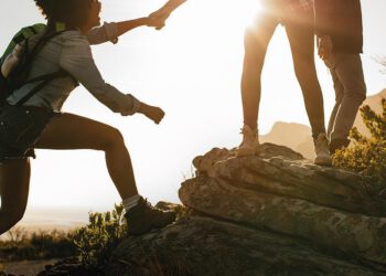 Neues CSR-Handbuch der SLV Lighting Group