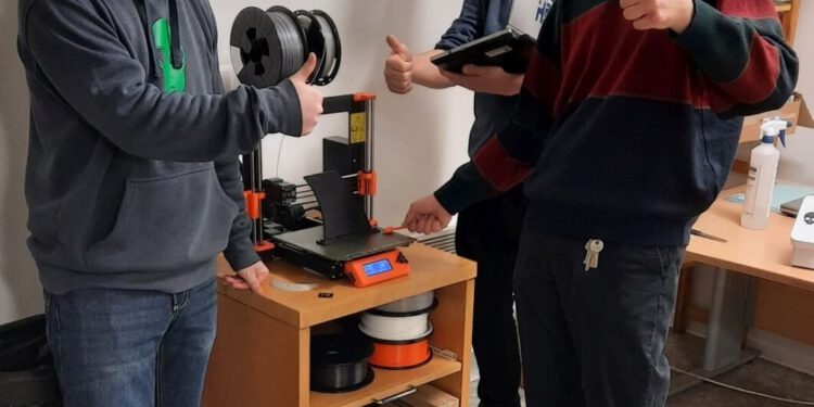 Jugendliche in der T-Systems Mediabox