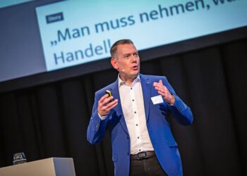 Wertgarantie-Geschäftsführer (Vertrieb) Thilo Dröge eröffnet auch dem Elektriker zusätzliche Ertragsmöglichkeiten. © Wertgarantie