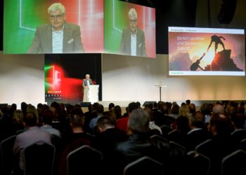 Karl Trautmann eröffnete den ElectronicPartner Kongress mit einem Rückblick auf die vergangenen zwei Jahre. © ElectronicPartner