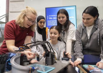 Girls! TECH UP begeistert Grazer Schülerinnen für Technik