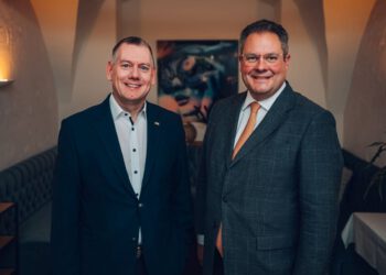 Wertgarantie GF-Vertrieb Thilo Dröge (li.) und Vorstandsvorsitzender Patrick Döring