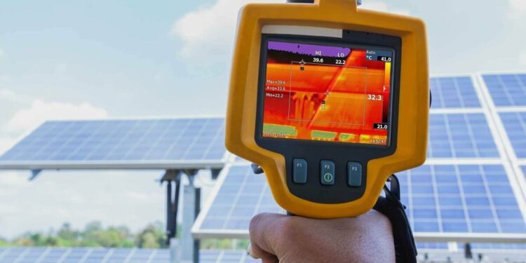 Seminar-Tipp: Fehlererkennung und -analyse an Photovoltaik-Anlagen