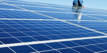 Neue Fachbeitragsserie: Umfassender Schutz für Photovoltaikanlagen