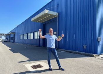 power solution eröffnet großes Lager in Wien