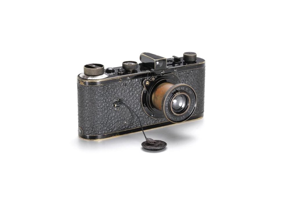 3,5 Mio. Euro für 100 Jahre alte Leica Kamera erzielt