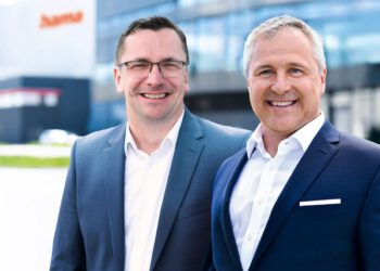 Hama: Maximilian Bartl (re.) übergibt das Zepter an Michael List.