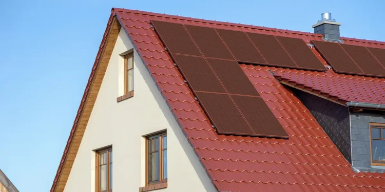 Sonnenkraft präsentiert neues Power–Modul Doppelglas in Terracotta Rot