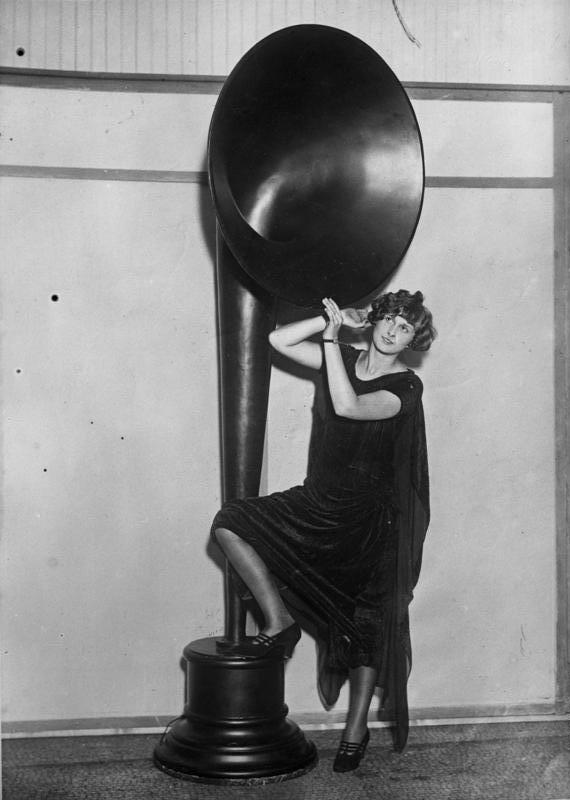 Funkausstellung Riesenlautsprecher im Jahr 1929