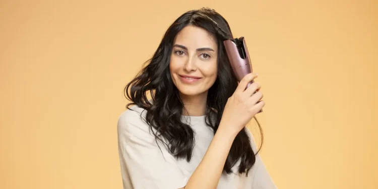 Kabelloser Styling-Begleiter: Der automatische Lockenstab EasyCurl HS 6230