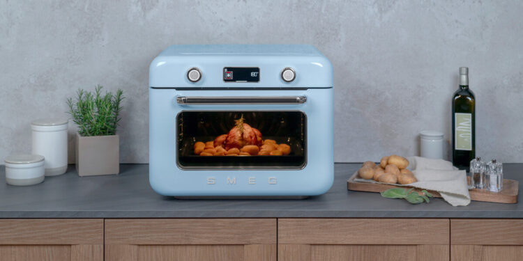 Smeg Dampfbackofen - Platz sparen im 50er Stil