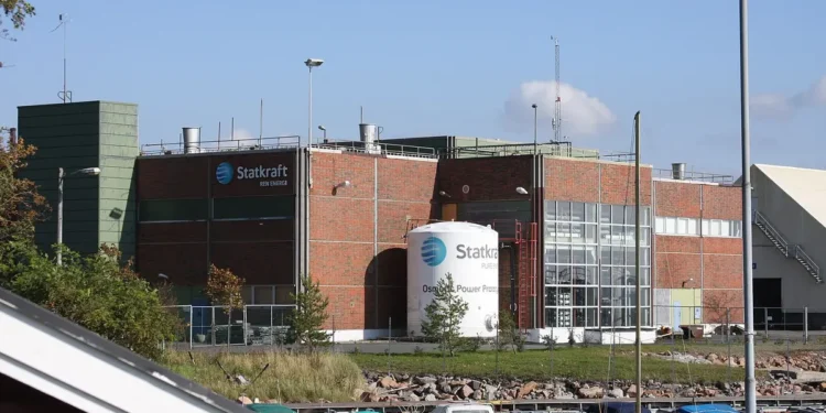 Strom aus Salz- und Süßwasser