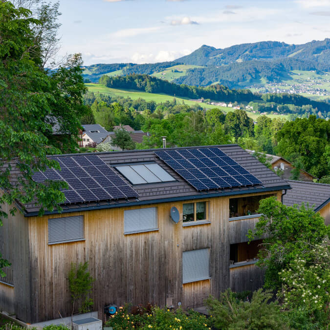 Hansesun realisiert hochwertige PV-Anlagen und Stromspeicher in der gesamten Bodenseeregion.