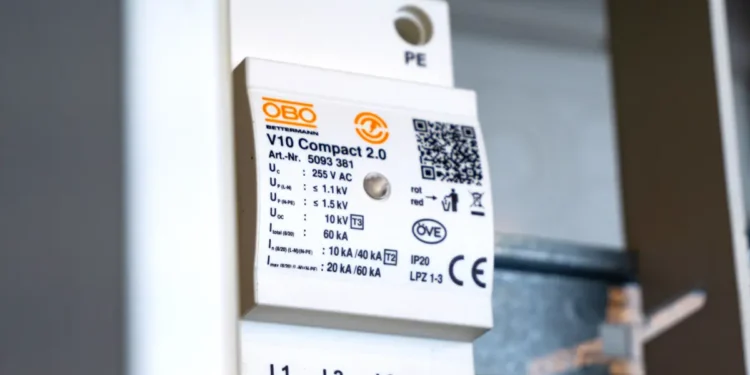 OBO: Kompakt schützen, innovativ montieren