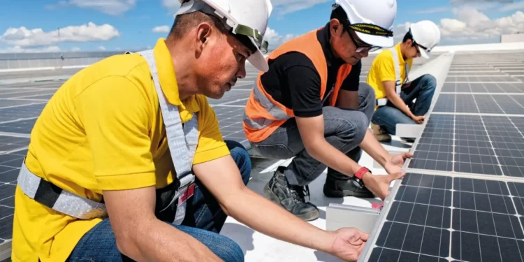 Lehrgang zum Zertifizierten Photovoltaiker:in