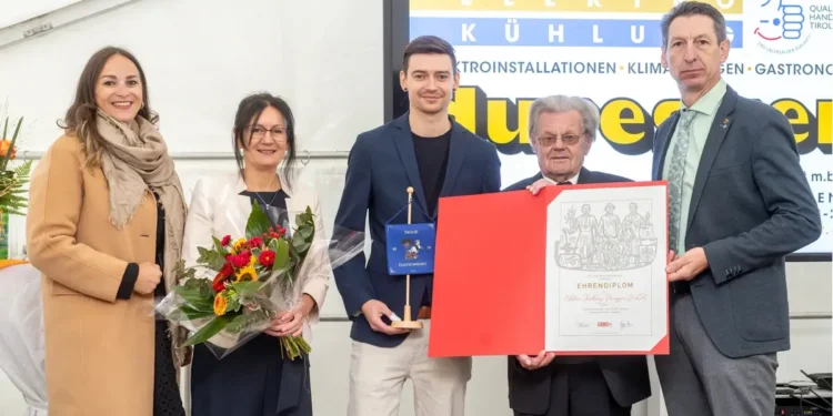 Red Zac Elektro Kühlung Duregger bekommt Ehrendiplom