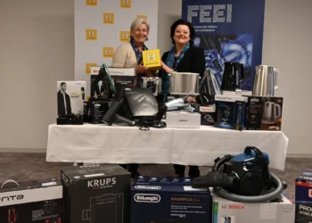 EKGF spendet 50 Elektrokleingeräte an das Wiener Hilfswerk