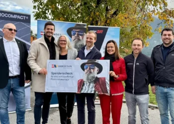 Hansesun Spendenscheck Übergabe an das SOS-Kinderdorf Imst