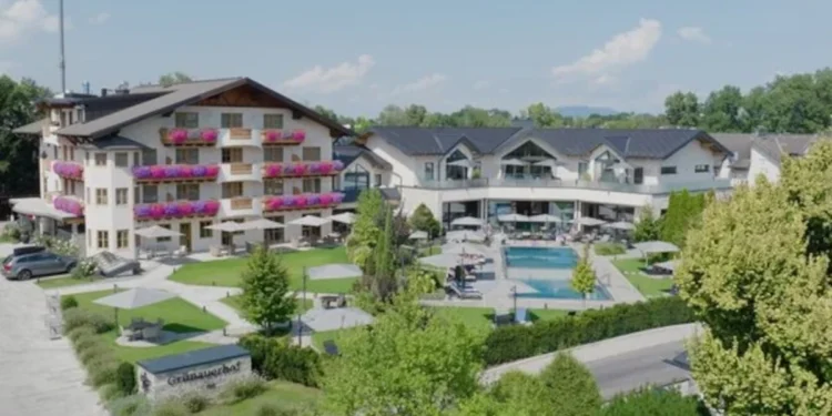 Viersternehotel Grünauerhof im österreichischen Wals bei Salzburg pflegt seit 35 Jahren seine Wäsche mit Miele