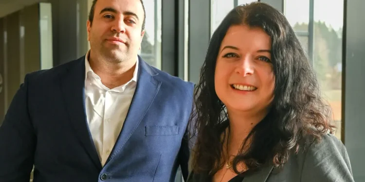 Erik Yesayan ist neuer CEO des österreichischen Herstellers go-e, die bisherige CEO Susanne Palli verantwortet künftig weitere internationale Expansion. (c) go-e