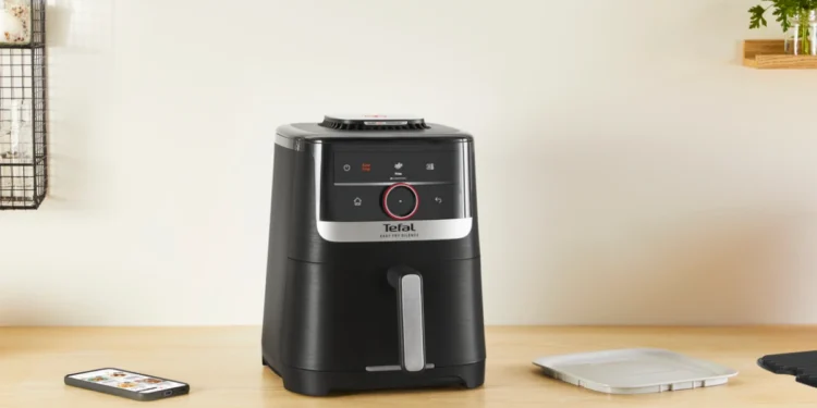 Tefal Easy Fry Smart & Silence kocht auf leisen Sohlen
