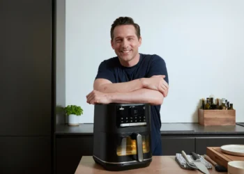 Starkoch Alexander Kumptner kocht kulinarische Klassiker mit Multifry 5