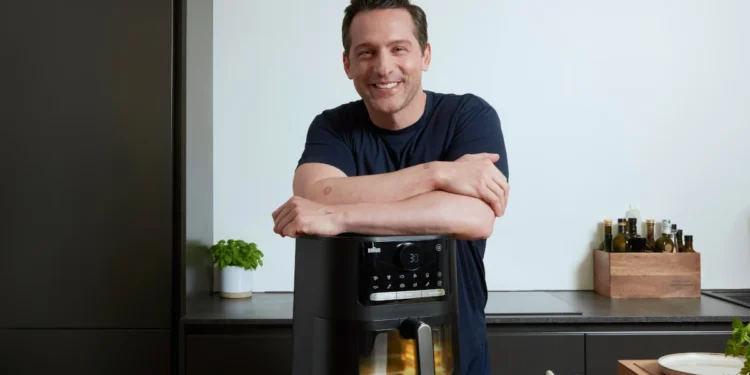 Starkoch Alexander Kumptner kocht kulinarische Klassiker mit Multifry 5