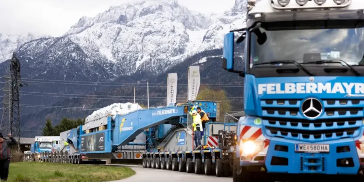 265-Tonnen-Trafo hat seine neue Heimat in Matrei sicher erreicht