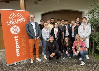 Expert Lehrlingscollege 3 Teilnehmer und Alfred Kapfer