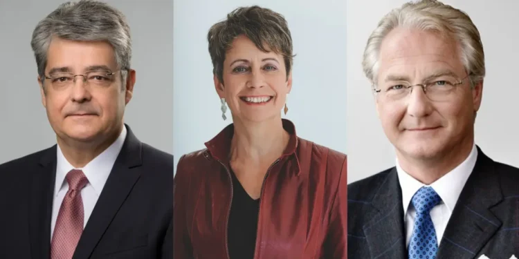 V.l.n.r.: Wolfgang Hesoun (FEEI-Obmann), Sabine Herlitschka (Obmann-Stv.), Kari Kapsch (Obmann-Stv.)© FEEI/PhotoSimonis/InfineonAustria/CANCOMAustria