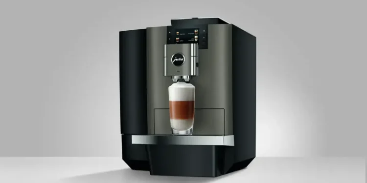 JURA X10c: Der Profi für heiße und kalte Kaffeespezialitäten. www.elektrobranche.at