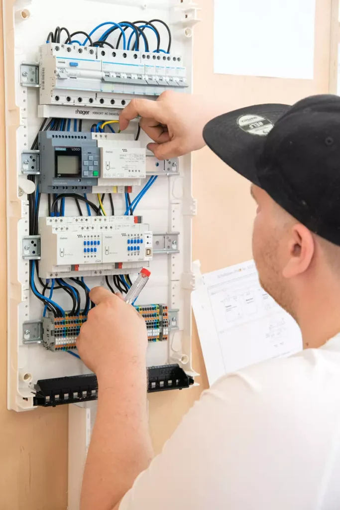OÖ. Landeslehrlingswettbewerb Elektro- und Gebäudetechnik - Impressionen