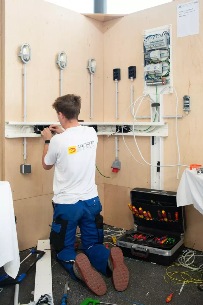 OÖ. Landeslehrlingswettbewerb Elektro- und Gebäudetechnik - Impressionen