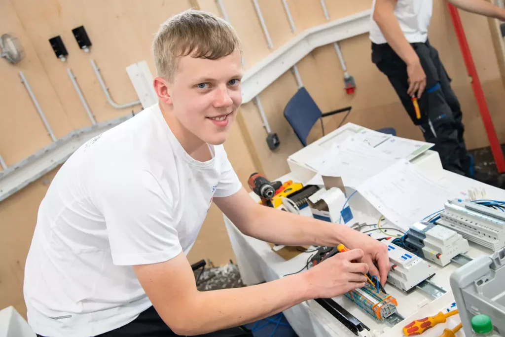 OÖ. Landeslehrlingswettbewerb Elektro- und Gebäudetechnik - Impressionen