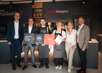 Alfred Kapfer (Expert/Jury) Evren Aksoy (elektrabregenz/Jury), Moritz Maximilian Vogel, Waltraud Aigner, Julia Steiner (SPAR Mahlzeit!/Jury), Michael Hofer (EP:/Jury). © 1000things, Michelle Doninger