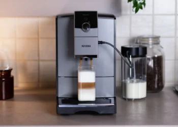 Das Sondermodell zum 20iger: Bei der Nivona NICR793 gibt’s derzeit drei Jahre Garantie dazu.