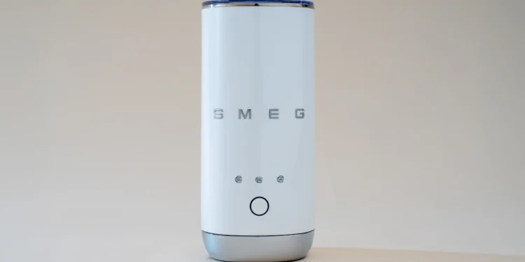Smeg: Großartiger Milchschaum im Kleinformat