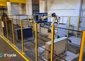 PV-Module wiederverwenden dank KI & Robotik