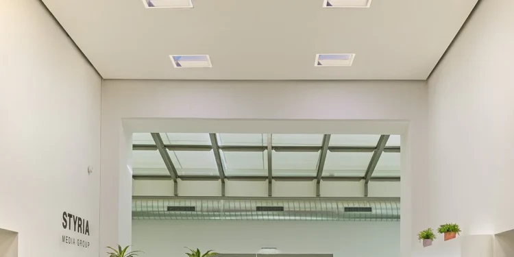 NatureConnect: Tageslicht fürs Foyer der Styria Media Group