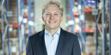 GF Christian Auerswald: „Wir richten unsere Unternehmensgruppe für die Zukunft aus. Daher haben wir frühzeitig den Weg der Eigenverwaltung gewählt, um unsere Auerswald Gruppe zu erhalten. Unsere Kunden und Geschäftspartner können sich weiterhin auf uns verlassen – wir stehen ihnen wie gewohnt zur Seite und entwickeln passgenaue Lösungen.“ © Auerswald