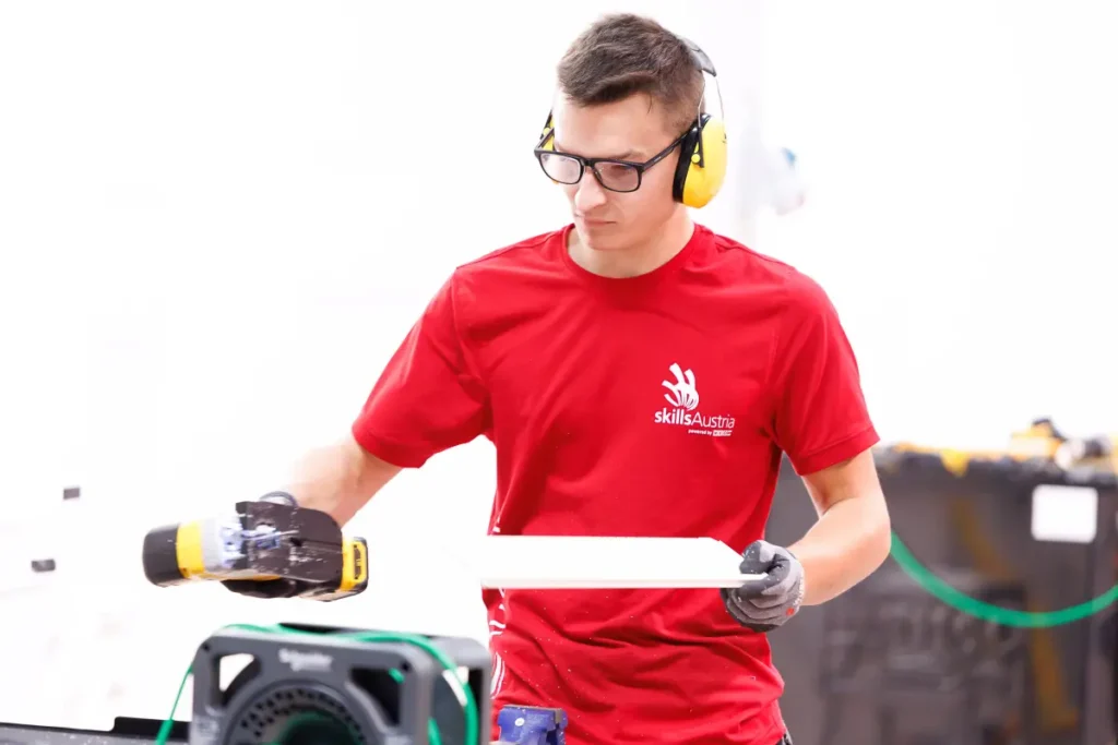 EuroSkills: Florian Demmelbauer schaffte den fünften Platz und wurde mit einem Medallions for Excellence ausgezeichnet