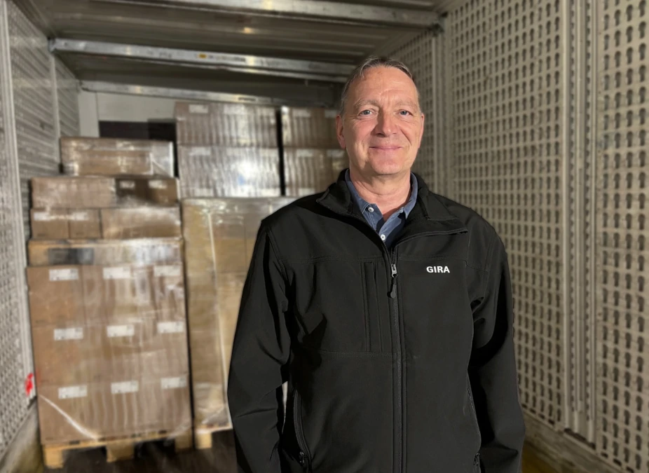 Gira CO2-Fussabdruck Harnischmacher