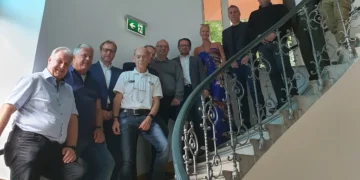 V.l.n.r. Mario Ostermann (NÖ), Christian Hausberger (S), Arno Adler (Stmk.), Franz Rockenschaub (OÖ), Alfred Schabelreiter (Stmk., verdeckt), 1. Stellvertreter Markus Maier (W), Udo Regenfelder (K), Kathrin Witke (W), Martin Karall (W), 2. Stellvertreter Frank Käferböck (NÖ), Thomas Plank (OÖ) und BIM Christian Bräuer