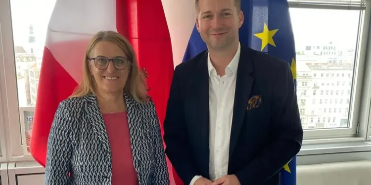 Temu-Klage. Staatssekretärin Königsberger-Ludwig & HV GF-Will: „Auch große Plattformen stehen nicht über dem Gesetz“. © Handelsverband