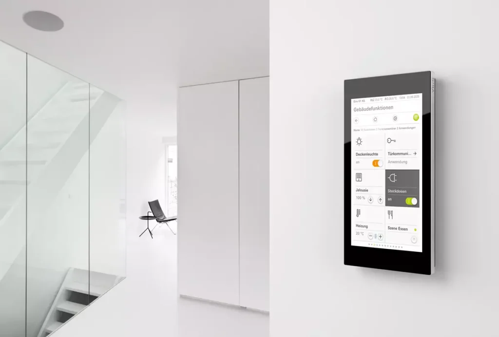 gira g1 xs glas schwarz ambiente gira g1