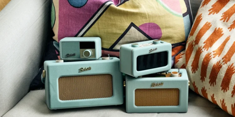 Roberts Radio gibt seine Partnerschaft mit Großhändler DGH bekannt