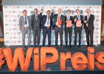 HTL Hollabrunn-Absolventen gewinnen TÜV Austria Wissenschaftspreis 2025